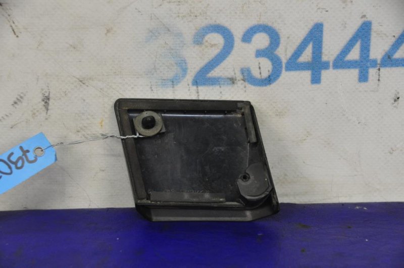 Накладка в салоне задняя правая HONDA CRV 06-12