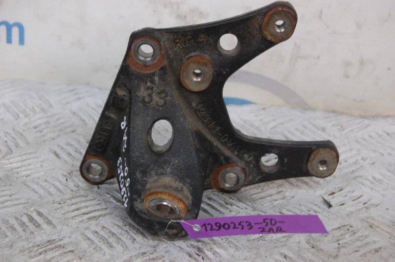 Кронштейн двигателя передний CAMRY 50 12-15 Кронштейн двигателя передний CAMRY 50 12-15