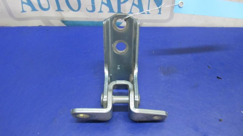 Запчасть петля двери нижняя задняя левая MITSUBISHI LANCER X 10 07-15 5702A005 Б/У Петля двери нижняя задняя левая MITSUBISHI LANCER X 10 07-15 5702A005 Б/У