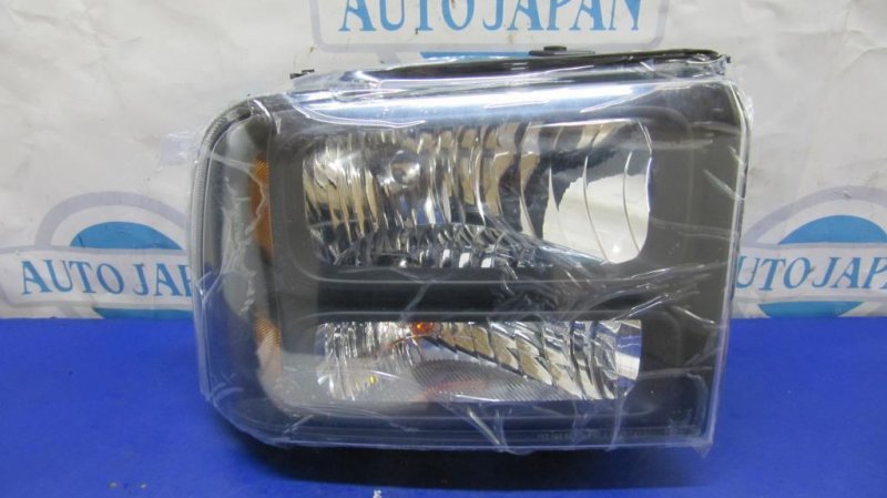 Фара передняя правая FORD F250 05-07 6C3Z-13008-AB новая