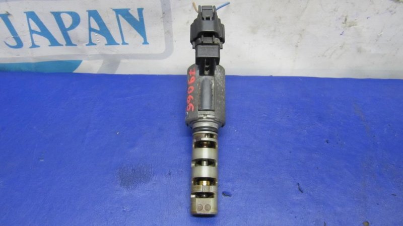 Клапан изменения фаз ГРМ TOYOTA SIENNA 11-16 15330-0P020 Б/У