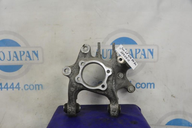 Цапфа задняя правая HYUNDAI SONATA LF 2014- 52720-C2100 Б/У