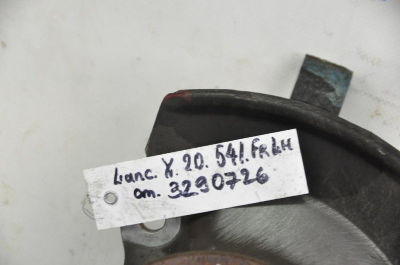 Кулак поворотный передний левый LANCER X 10 07-15 2007 Седан 2.0