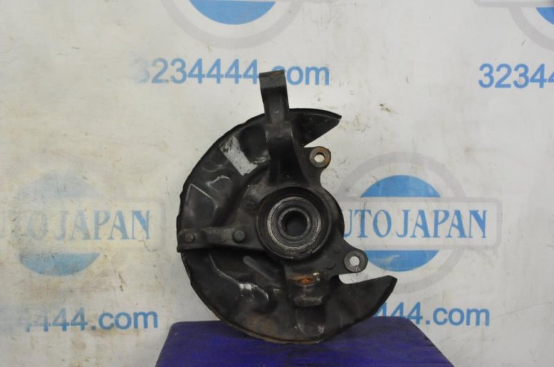 Кулак поворотный передний левый TOYOTA MATRIX 02-08 2005 ZZE132 1.8L 1ZZ-FE 43212-12370 Б/У