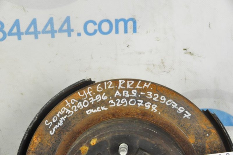 Ступица задняя левая SONATA YF 10-14 2011 Седан 2.4 Ступица задняя левая SONATA YF 10-14 2011 Седан 2.4