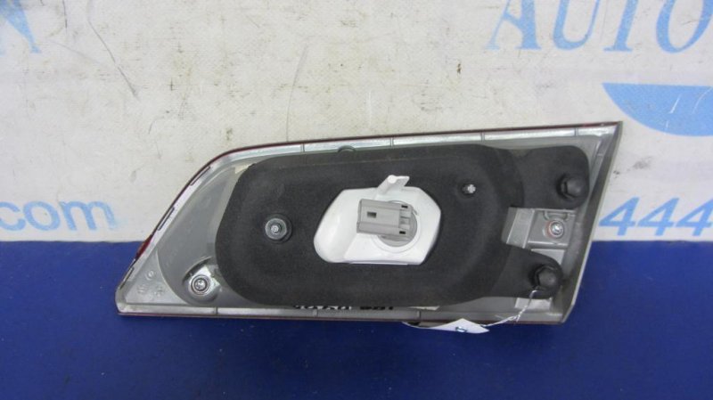 Фонарь внутренний задний левый TOYOTA CAMRY 50 12-15