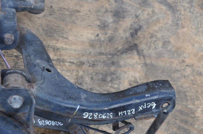 Рычаг задней подвески поперечный верхний задний левый MITSUBISHI GALANT 03-12 2011 Седан 2.4 MN101158 Б/У