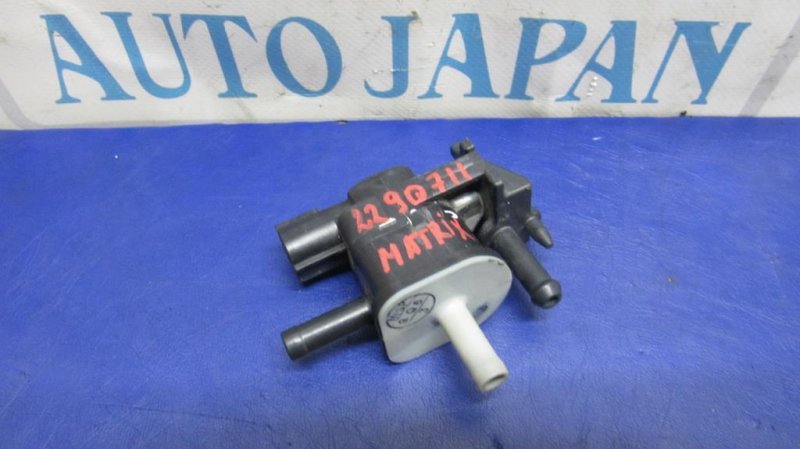 Клапан электромагнитный (вакуумный) TOYOTA MATRIX 02-08 90910-TC001 Б/У