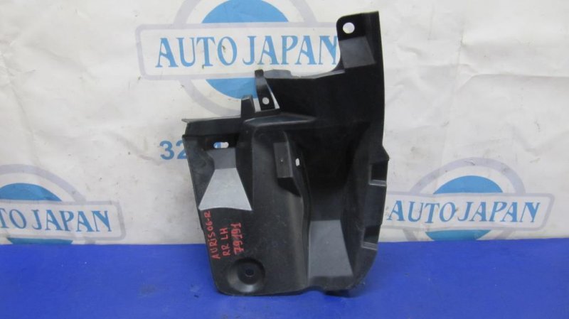 Защита заднего бампера задняя правая TOYOTA AURIS 06-12 Защита заднего бампера задняя правая TOYOTA AURIS 06-12