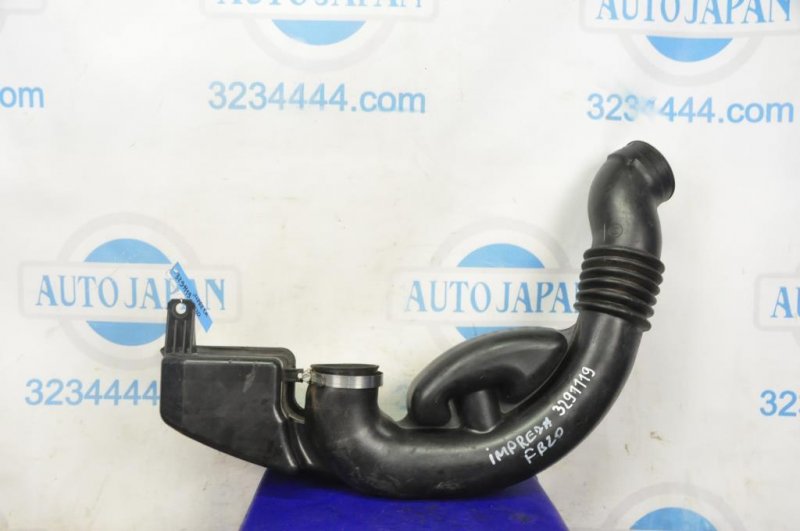 Патрубок воздушного фильтра SUBARU IMPREZA 11-17 Б/У