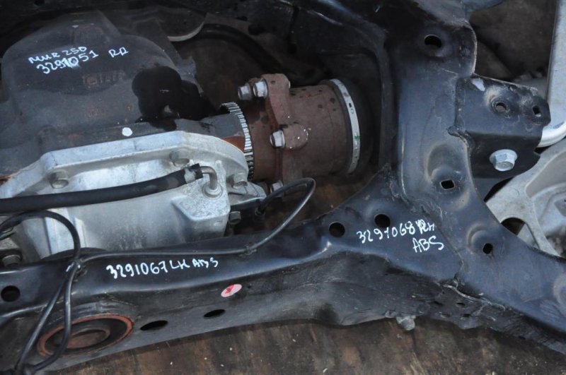 Датчик ABS задний правый INFINITI G25/G35/G37/Q40 06-14 Б/У