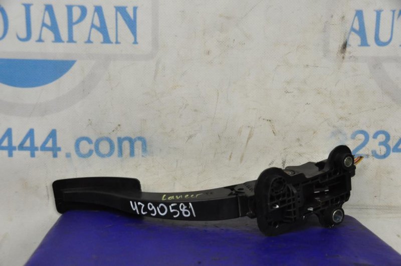 Педаль газа MITSUBISHI LANCER X 10 07-15 Седан 2.0