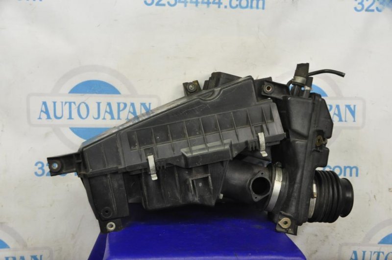 Корпус воздушного фильтра NISSAN MAXIMA A33 99-02