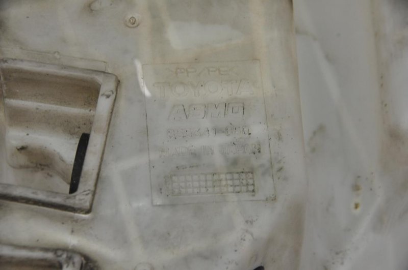 Бачок омывателя LX470 98-07