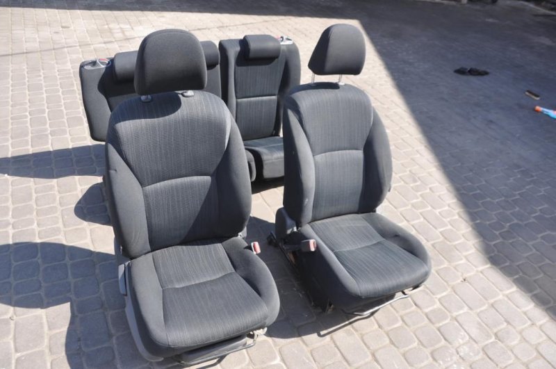 Сиденья комплект TOYOTA AURIS 06-12 71511-02330 Б/У