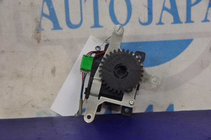 Моторчик заслонки печки TOYOTA AURIS 06-12 63800-0920 Б/У
