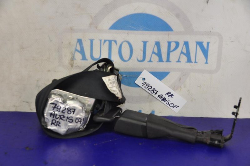 Ремень безопасности задний TOYOTA AURIS 06-12 Б/У