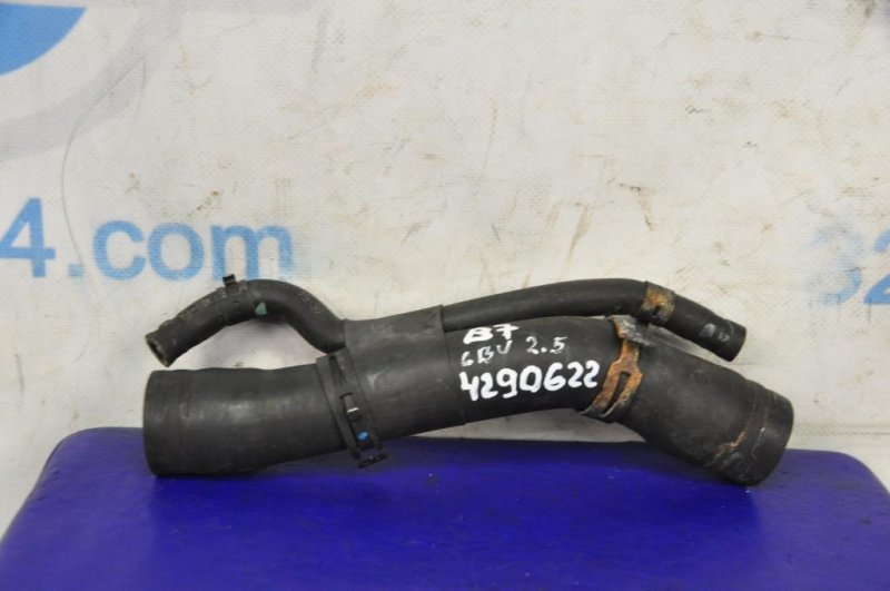 Патрубок системы охлаждения VOLKSWAGEN PASSAT B7 11-15 Б/У