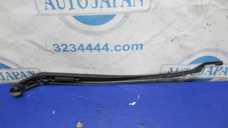 Поводок стеклоочистителя передний VENZA 09-16 Поводок стеклоочистителя передний VENZA 09-16