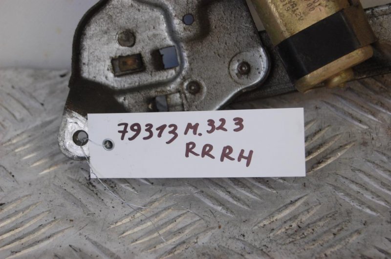 Стеклоподъемник задний правый 323 BA 94-97 Стеклоподъемник задний правый 323 BA 94-97