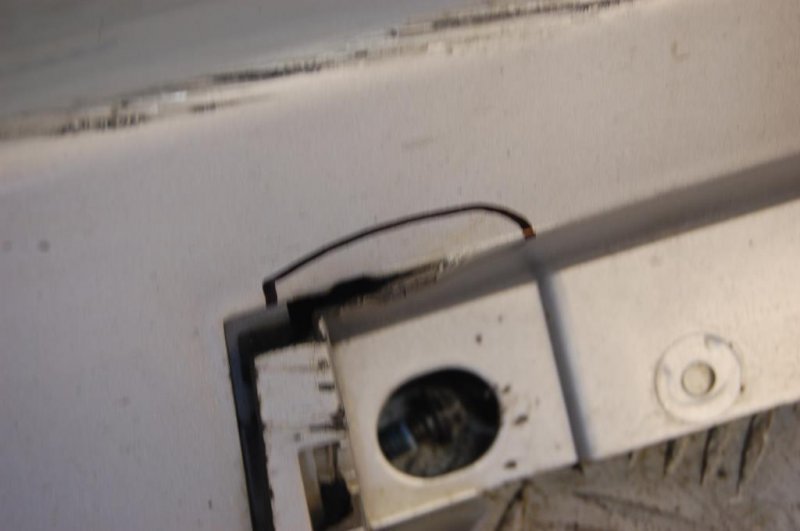 Накладка порога наружная левая PRIUS - 30 09-17