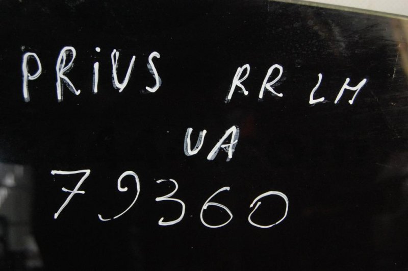 Стекло двери заднее левое PRIUS - 30 09-17 Стекло двери заднее левое PRIUS - 30 09-17