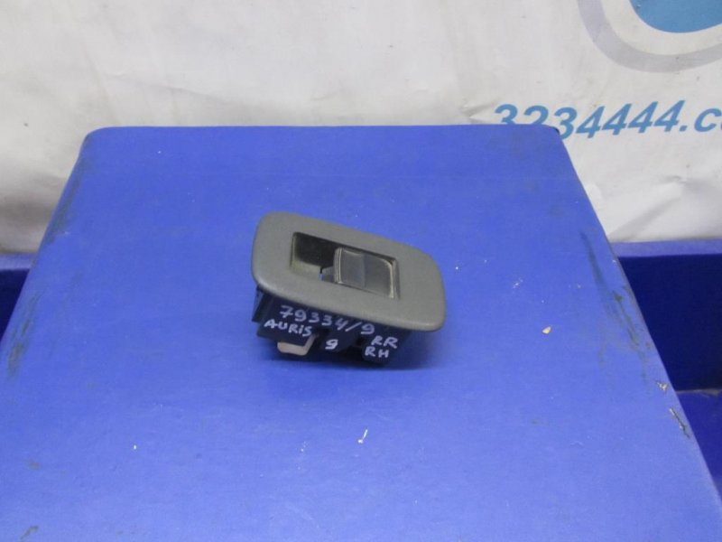 Запчасть кнопка стеклоподъемника TOYOTA AURIS 06-12 84810-0D030 Б/У Кнопка стеклоподъемника TOYOTA AURIS 06-12 84810-0D030 Б/У