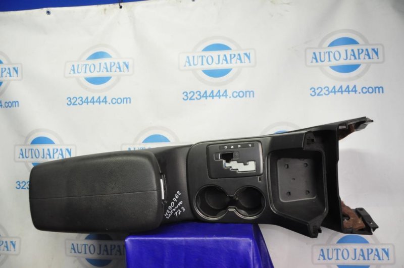 Подлокотник SORENTO XM 09-14 2012 Внедорожник 2.4