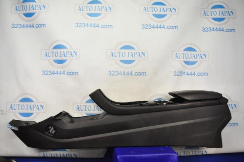 Подлокотник FUSION 14- 2014 Седан 2.5