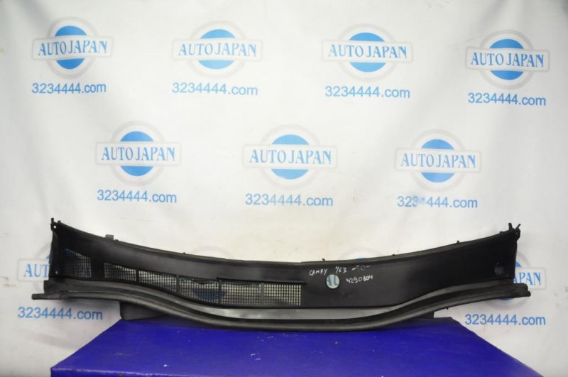 Пластик под лобовое стекло / Жабо TOYOTA CAMRY 50 12-15 2013 ASV50 2.5 2ARFE 55708-06210 Б/У