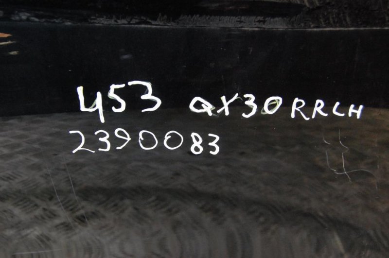 Дверь задняя левая QX30 16-20