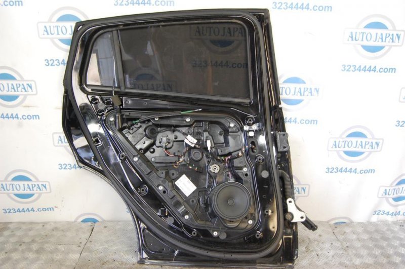 Дверь задняя левая QX30 16-20