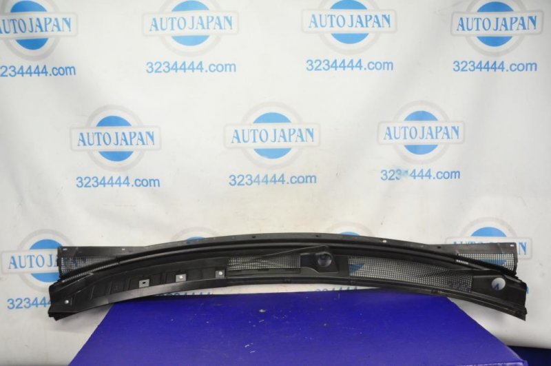 Пластик под лобовое стекло / Жабо MITSUBISHI GALANT 03-12