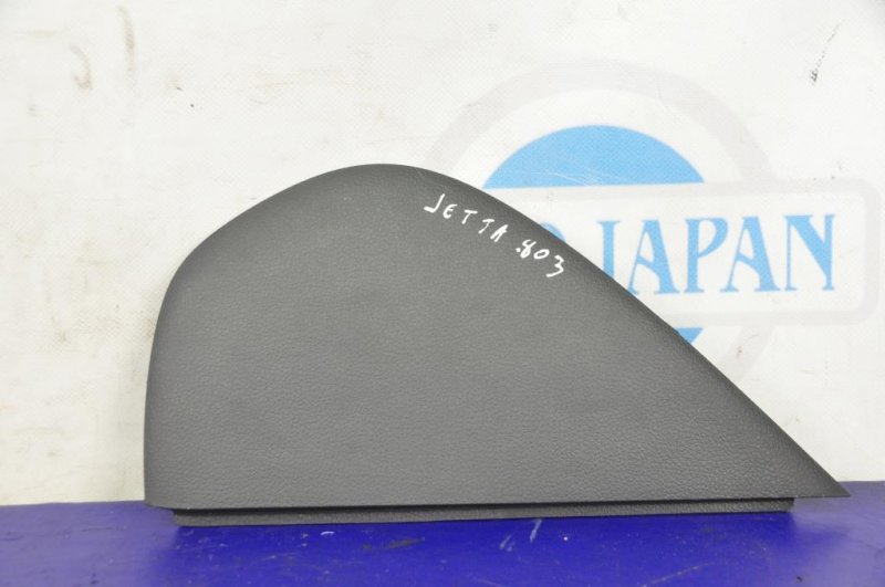 Накладка торпедо VOLKSWAGEN JETTA USA 10-17 5C6 858 247 Б/У