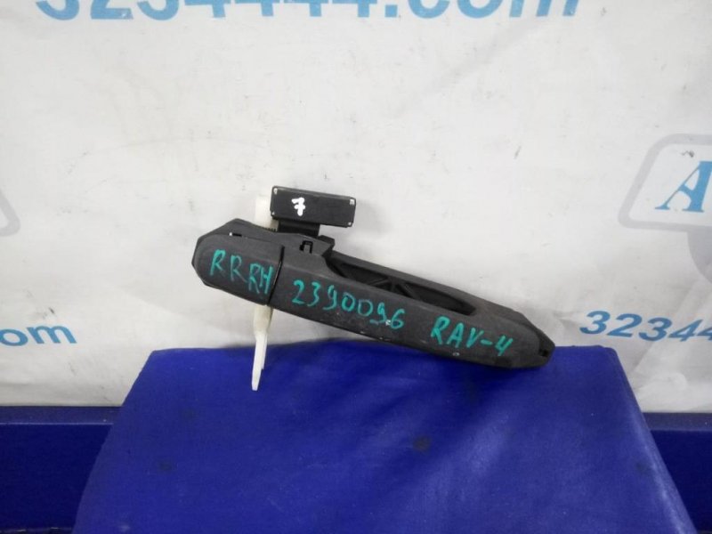 Запчасть ручка двери наружная задняя правая TOYOTA RAV4 05-12 69211-42010 Б/У Ручка двери наружная задняя правая TOYOTA RAV4 05-12 69211-42010 Б/У