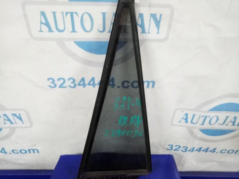 Запчасть стекло двери глухое заднее правое TOYOTA RAV4 05-12 68123-42100 Б/У Стекло двери глухое заднее правое TOYOTA RAV4 05-12 68123-42100 Б/У