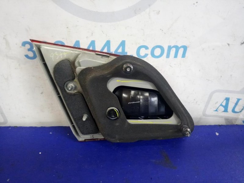 Фонарь внутренний задний правый SENTRA B17 12-21