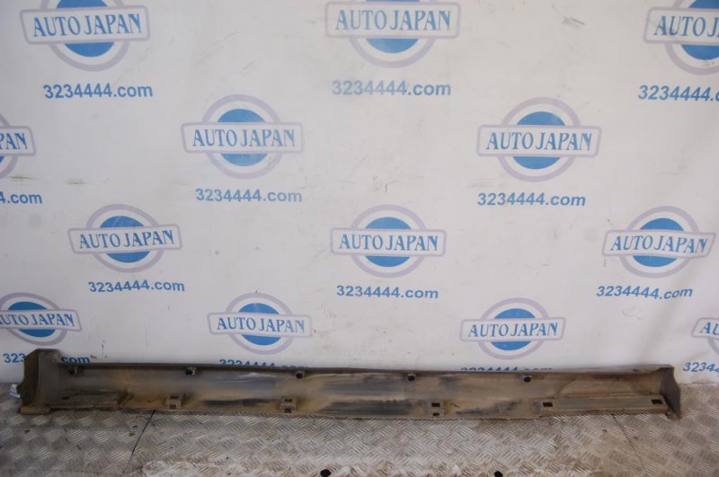 Накладка порога наружная правая FORESTER SG 02-07