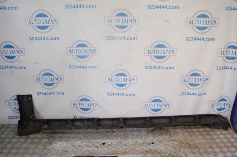 Накладка порога наружная правая MITSUBISHI OUTLANDER 03-07