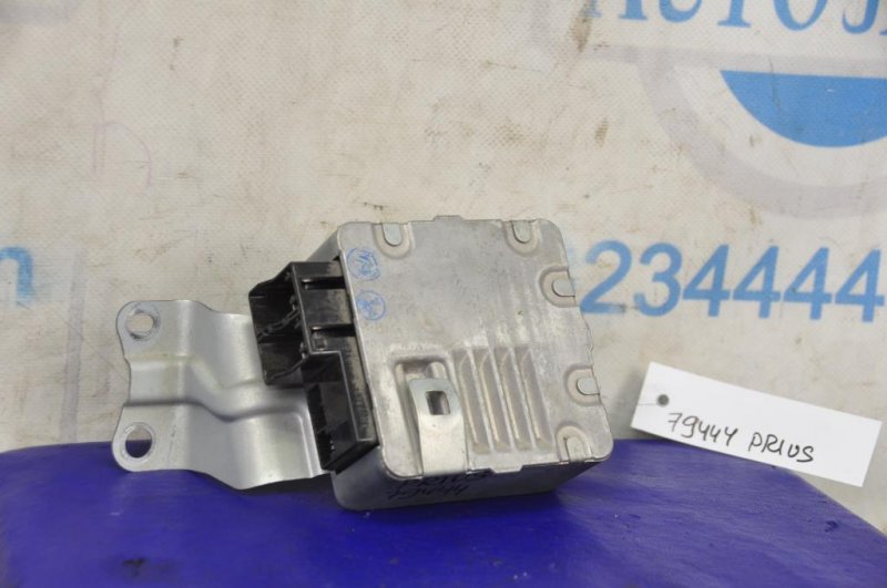 Запчасть блок управления электроусилителем руля TOYOTA PRIUS - 30 09-17 89650-47510 Б/У Блок управления электроусилителем руля TOYOTA PRIUS - 30 09-17 89650-47510 Б/У