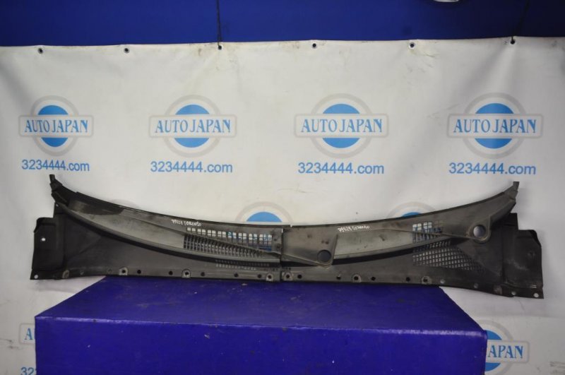 Запчасть пластик под лобовое стекло / жабо KIA SORENTO BL 02-09 86161-3E000 Б/У Пластик под лобовое стекло / Жабо KIA SORENTO BL 02-09 86161-3E000 Б/У