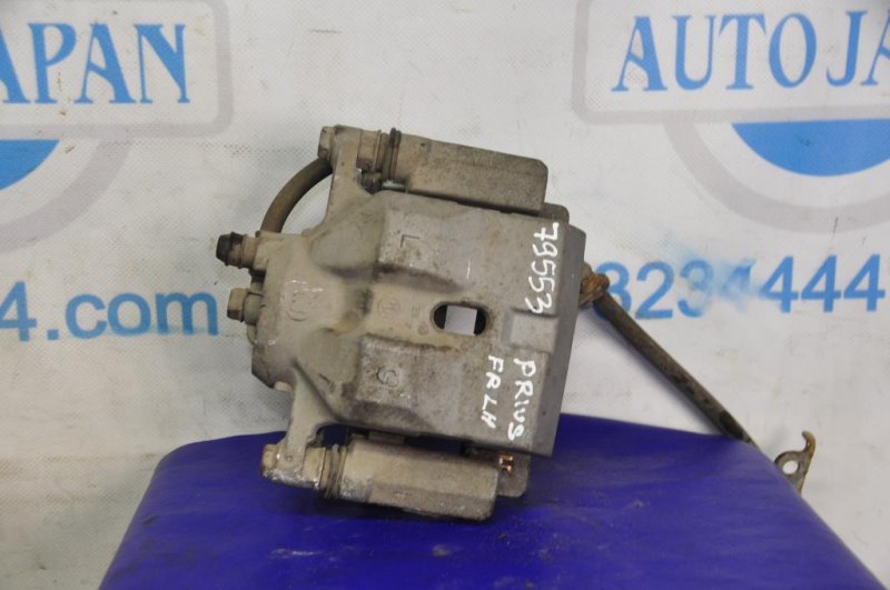 Суппорт тормозной передний левый TOYOTA PRIUS - 30 09-17 47750-47060 Б/У