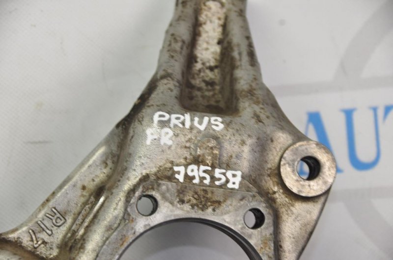 Кулак поворотный передний правый PRIUS - 30 09-17 Кулак поворотный передний правый PRIUS - 30 09-17