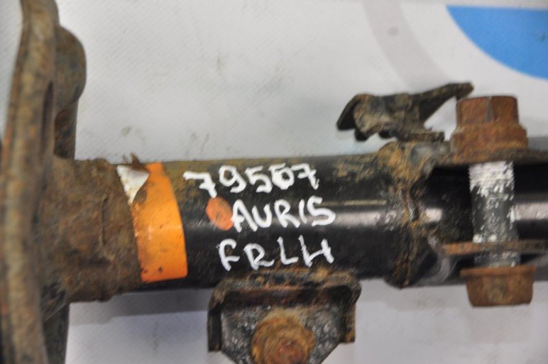 Амортизатор передний левый TOYOTA AURIS 06-12 Амортизатор передний левый TOYOTA AURIS 06-12