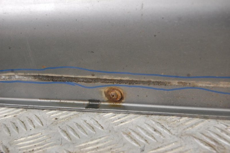 Накладка порога наружная правая KIA SORENTO BL 02-09