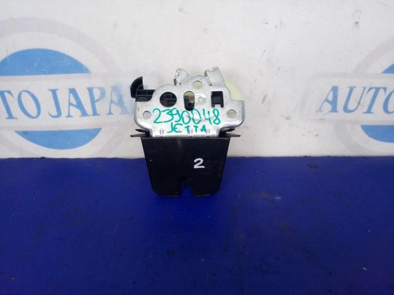 Замок крышки багажника VOLKSWAGEN JETTA USA 10-17 Б/У