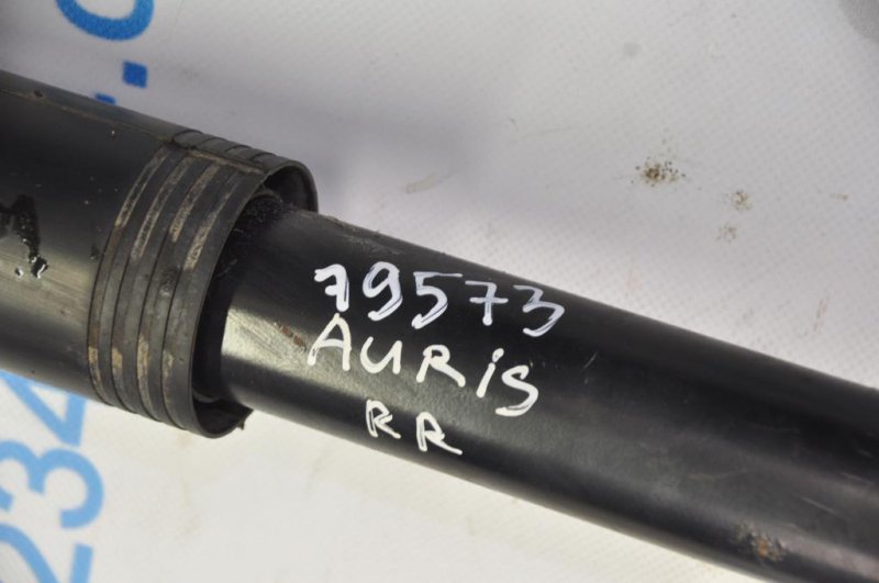 Амортизатор задний правый AURIS 06-12 Амортизатор задний правый AURIS 06-12