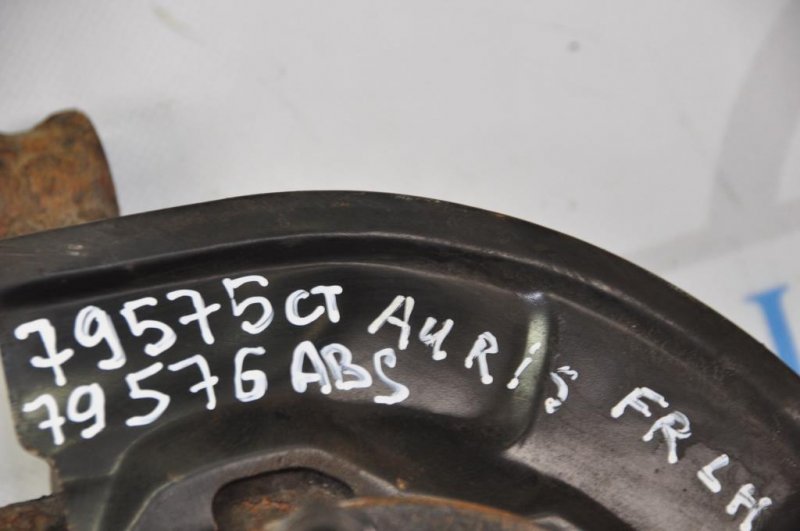 Ступица передняя левая AURIS 06-12