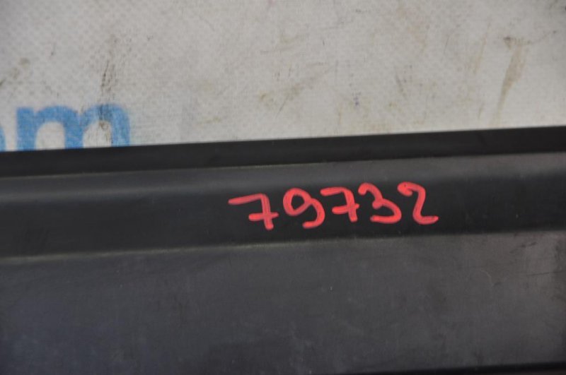 Накладка двери задняя левая PILOT 08-15 Накладка двери задняя левая PILOT 08-15