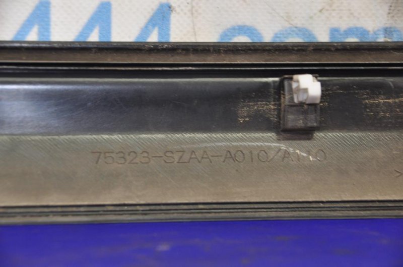 Накладка двери задняя левая PILOT 08-15 Накладка двери задняя левая PILOT 08-15